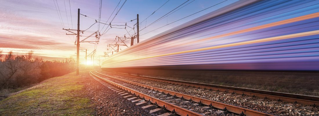 Relés y contactores conformes con las normas ferroviarias EN 50155 y EN 45545-2: robustos, conformes con las normas ferroviarias, fiables. Para material rodante e infraestructuras.